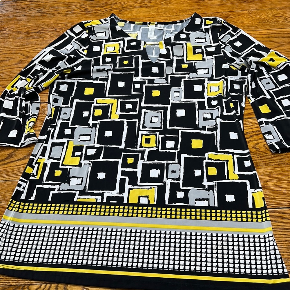 Tacera black/yellow tunic top. Size Large. Polyester fabric.